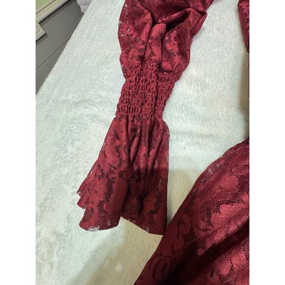 EUC beautiful Lace Disney Princess Burgundy dress Xl‎ Adult Maroon Captain Hook - Picture 13 of 14